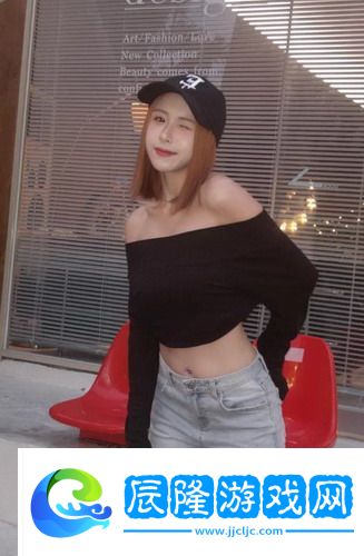 我裝睡讓公偷偷滑進去：暗夜溫柔的秘密游戲，誰能抵擋得住這種誘惑！