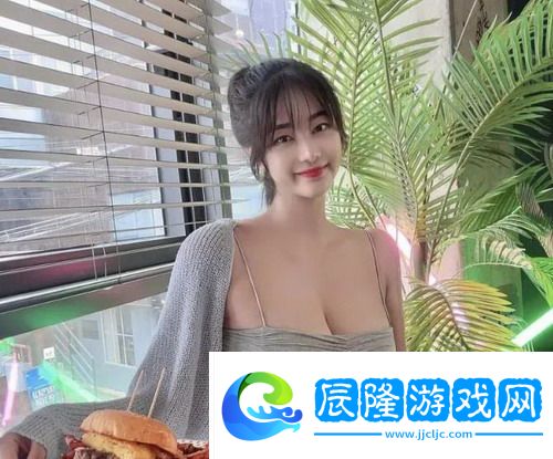 女性穿褲子陰溝凸起是咋回事，網(wǎng)友熱議：究竟是怎樣造成的尷尬狀況，令人深思?。?></p>

<p>此外，女性的穿著習(xí)慣也會影響陰溝凸起的情況。例如，選擇過緊的褲子或是低腰設(shè)計，這些都會讓身體的某些部位顯得更加突出，進(jìn)而引發(fā)尷尬的陰溝凸起現(xiàn)象。很多網(wǎng)友在社交平臺上分享了自己的經(jīng)歷，有些甚至表示在公共場合因這一現(xiàn)象感到非常尷尬，不知所措。穿褲子時的陰溝凸起問題，確實讓許多女性感到困擾。</p>

<p>針對陰溝凸起的問題，專家指出，選擇合適的褲子是關(guān)鍵。例如，適合自己身材的高腰褲，或者是柔軟有彈性的面料，能夠有效減輕陰溝凸起的情況。同時，了解自己的身形特征，選擇能夠修飾身形的褲子款式，也能在一定程度上避免這一現(xiàn)象的發(fā)生。女性在選擇褲子時，不妨多加試穿，尋找最適合自己的那一款。</p>

<p>在這個社交媒體盛行的時代，女性穿褲子陰溝凸起的話題也成為了熱議的焦點。網(wǎng)友們紛紛分享自己的穿搭經(jīng)驗，甚至有些人開設(shè)了專門的討論群，針對陰溝凸起進(jìn)行深入探討。通過這種交流，很多女性意識到，陰溝凸起并不是什么不可告人的秘密，而是一個普遍存在的問題。大家互相分享穿搭技巧，幫助彼此找到更加適合的褲子，進(jìn)而提升自信心。</p>

<p>總之，女性穿褲子陰溝凸起這一現(xiàn)象引發(fā)了廣泛的討論與關(guān)注。對于女性來說，選擇合適的褲子和面料是重要的，同時也要學(xué)會在生活中保持自信。畢竟，穿著是為了讓自己更加舒適與自信，而不是因為外界的目光而感到不安。通過合理的選擇和搭配，完全可以避免尷尬的陰溝凸起，讓每一位女性都能在時尚與自信中游刃有余。</p>				</div>

				<div   id=