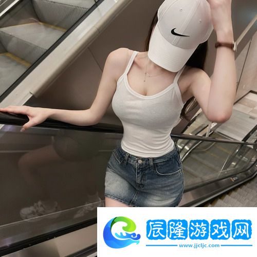 豐滿的女鄰居觀看，網(wǎng)友熱議：這部影片的精彩與驚喜讓人意猶未盡！